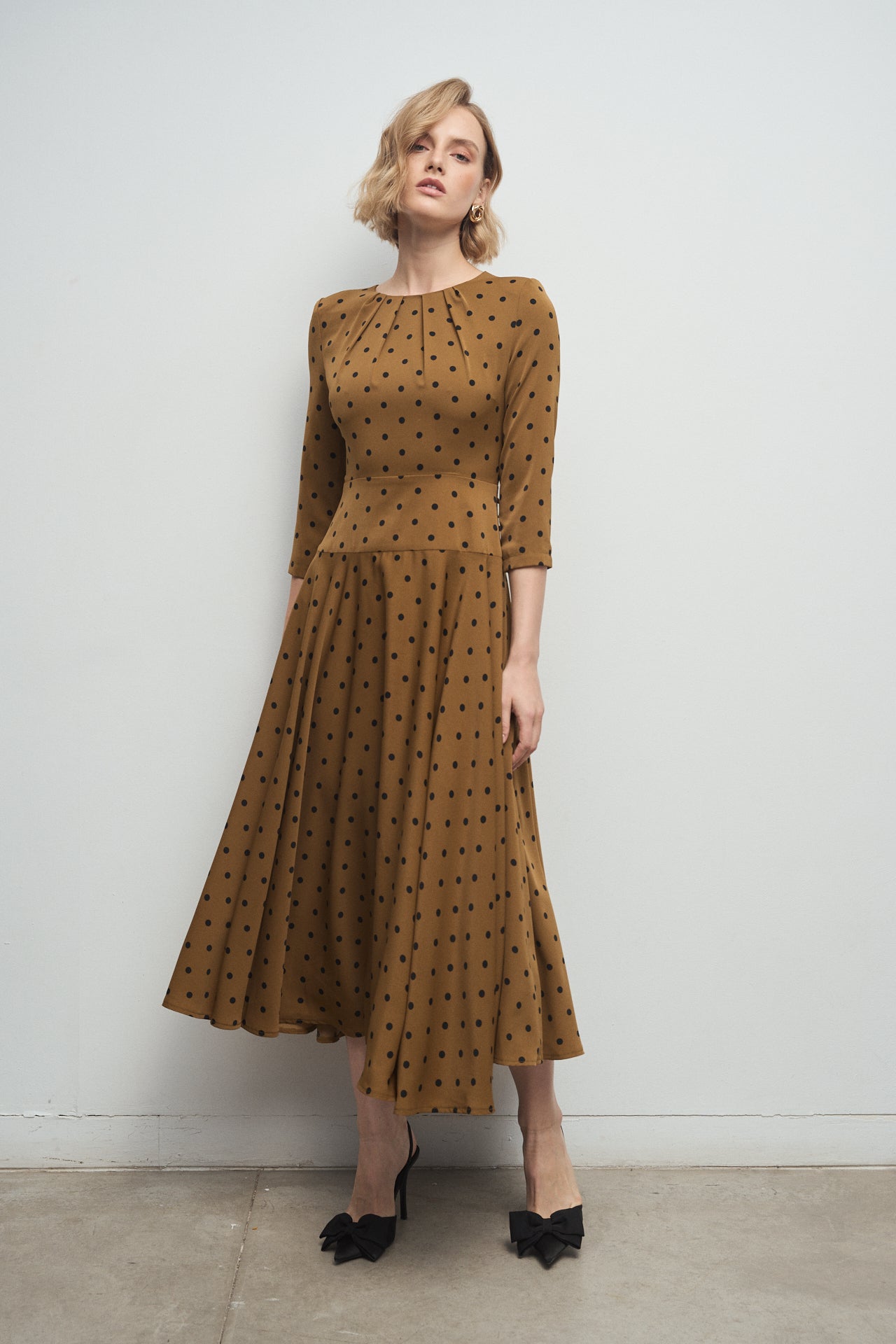 Dana Coffee dress · Madame · 