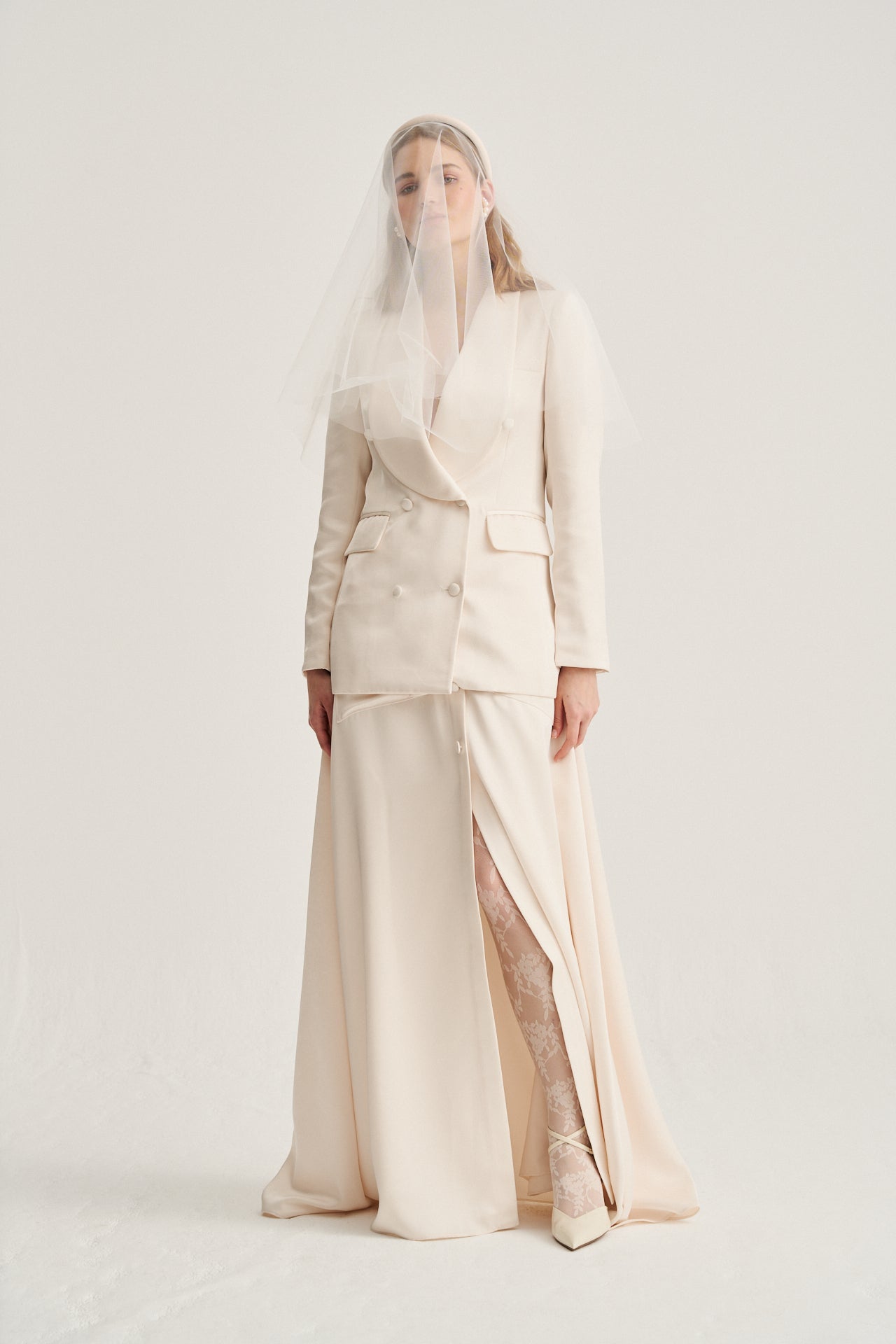 Mila Bridal Cape · LOVE ·