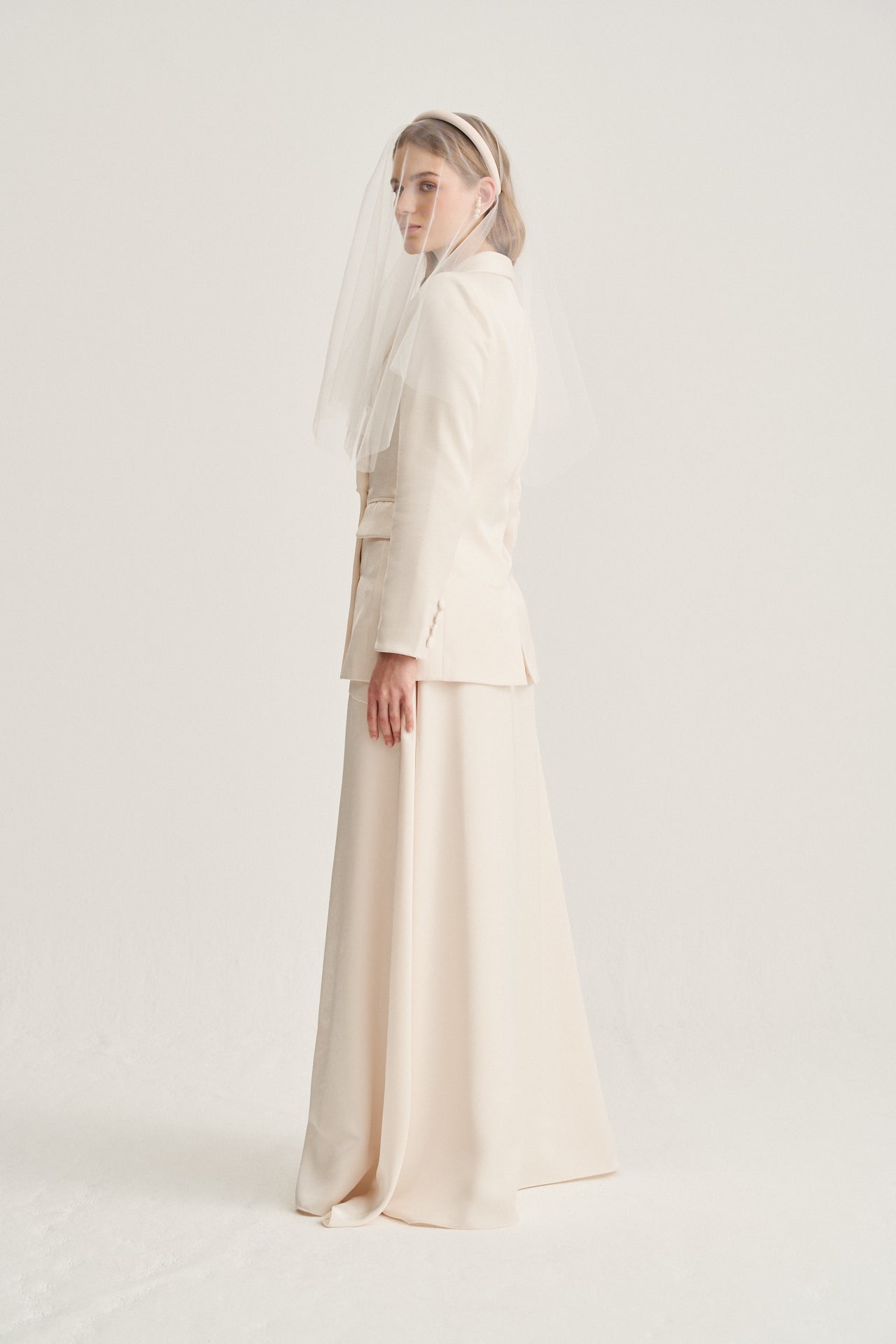 Mila Bridal Cape · LOVE ·