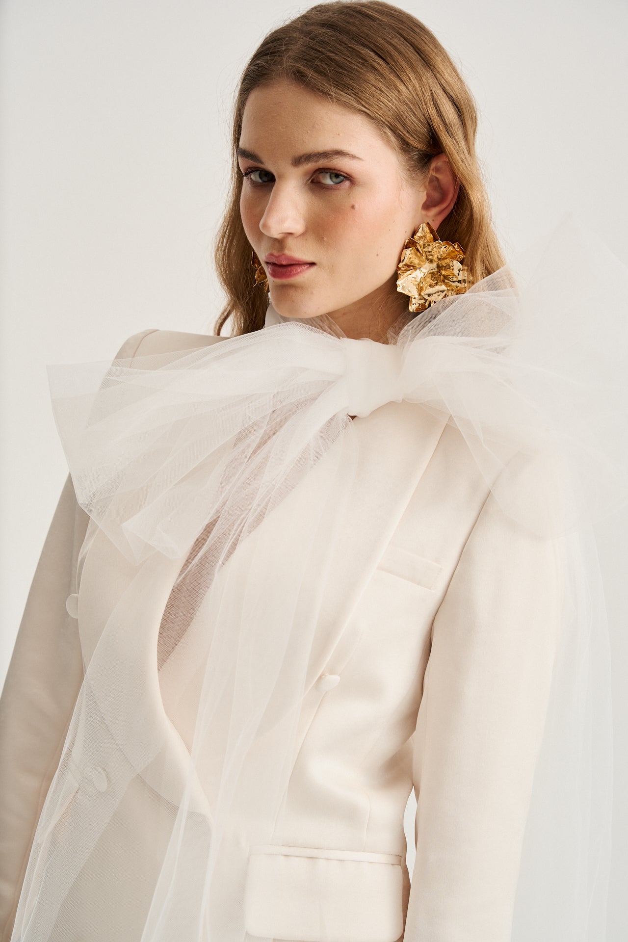 Mila Bridal Cape · LOVE ·