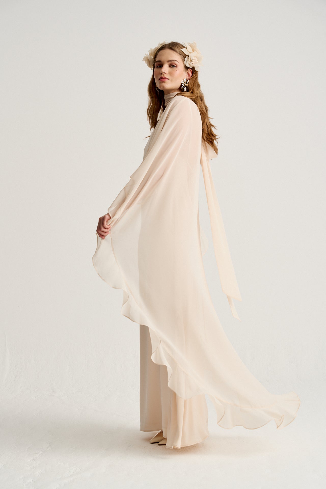 Mila Bridal Cape · LOVE ·