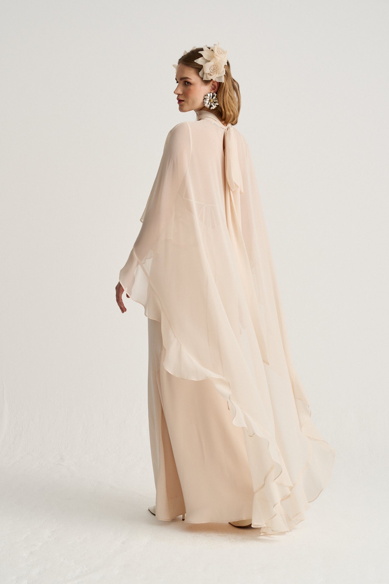 Mila Bridal Cape · LOVE ·