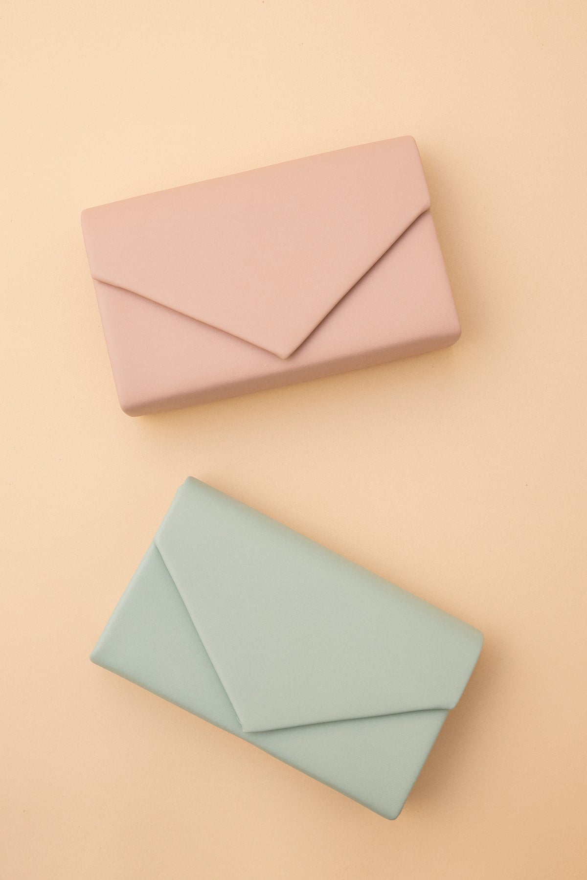 Clutch Envelope Menta · Wisteria · - Bruna