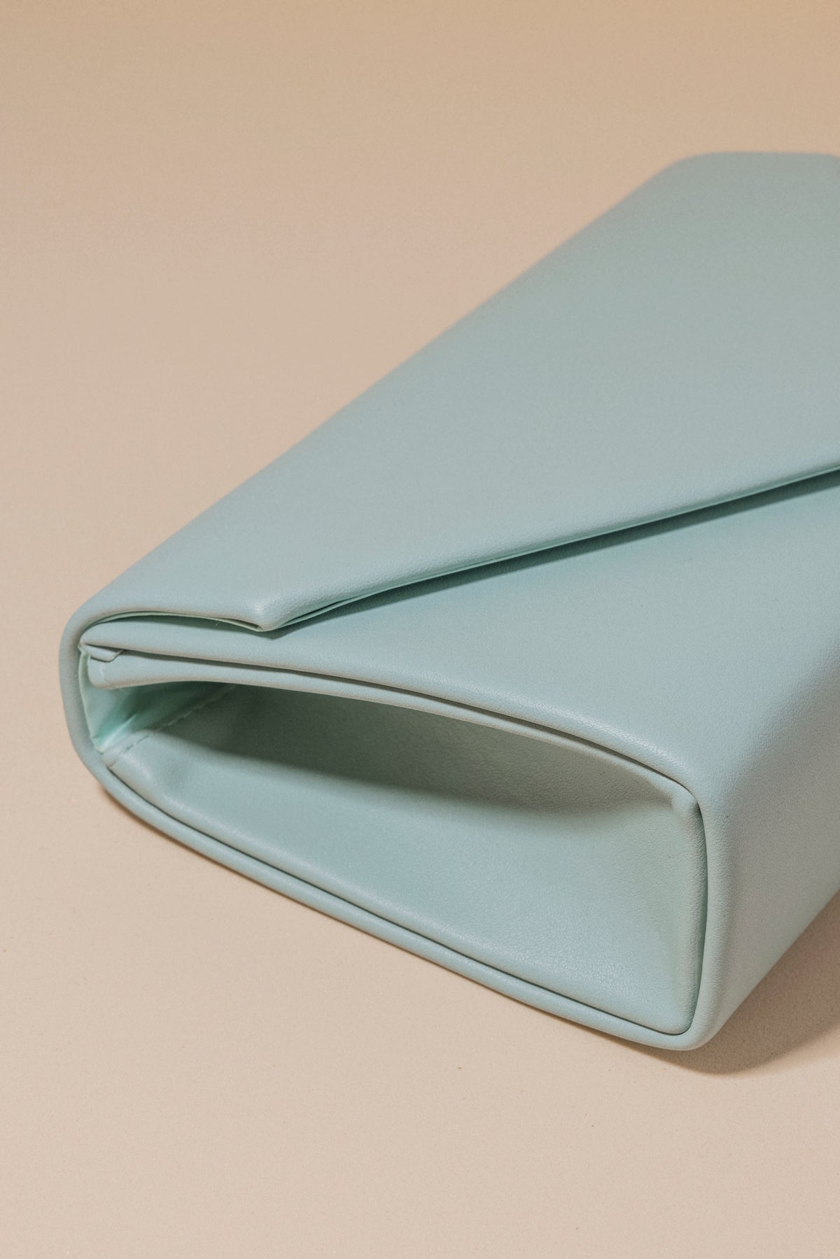 Clutch Envelope Menta · Wisteria · - Bruna