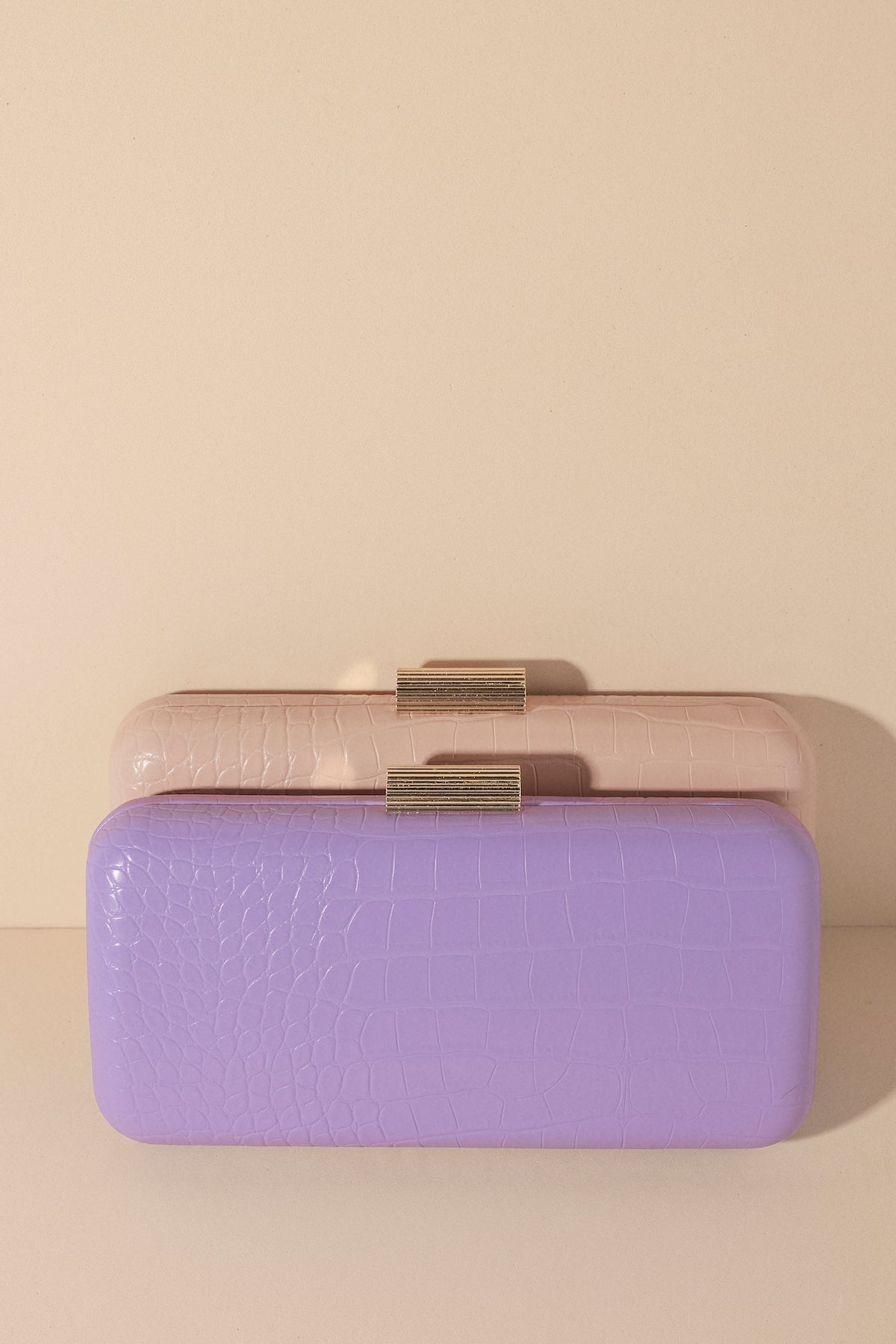 Clutch Mina Morado · Wisteria · - Bruna