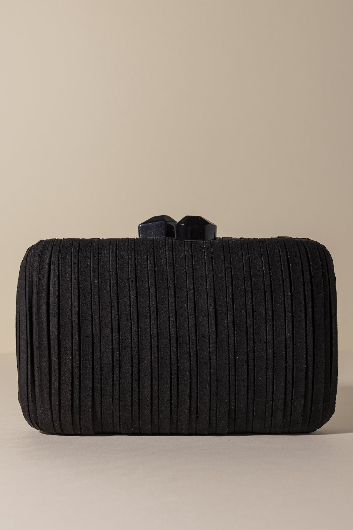 Clutch Sophie Pleated Negro · L´Avenue · - Bruna