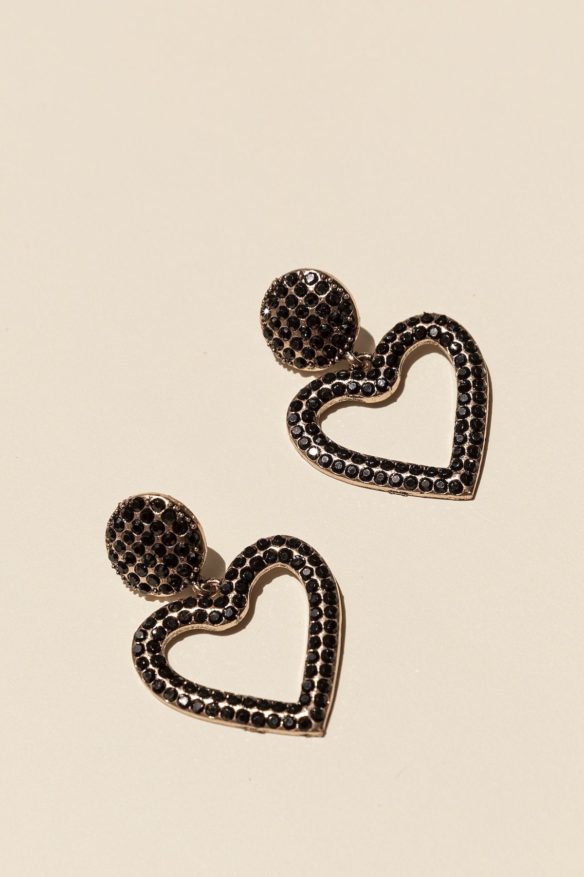 Pendientes Black Heart · Rivera · - Bruna