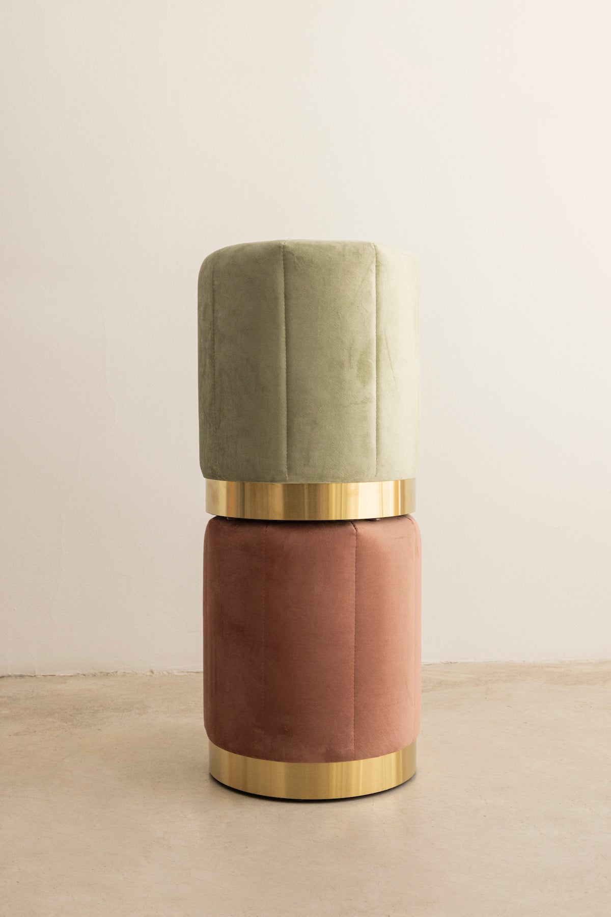 Petal Blush Pouf · Deco ·