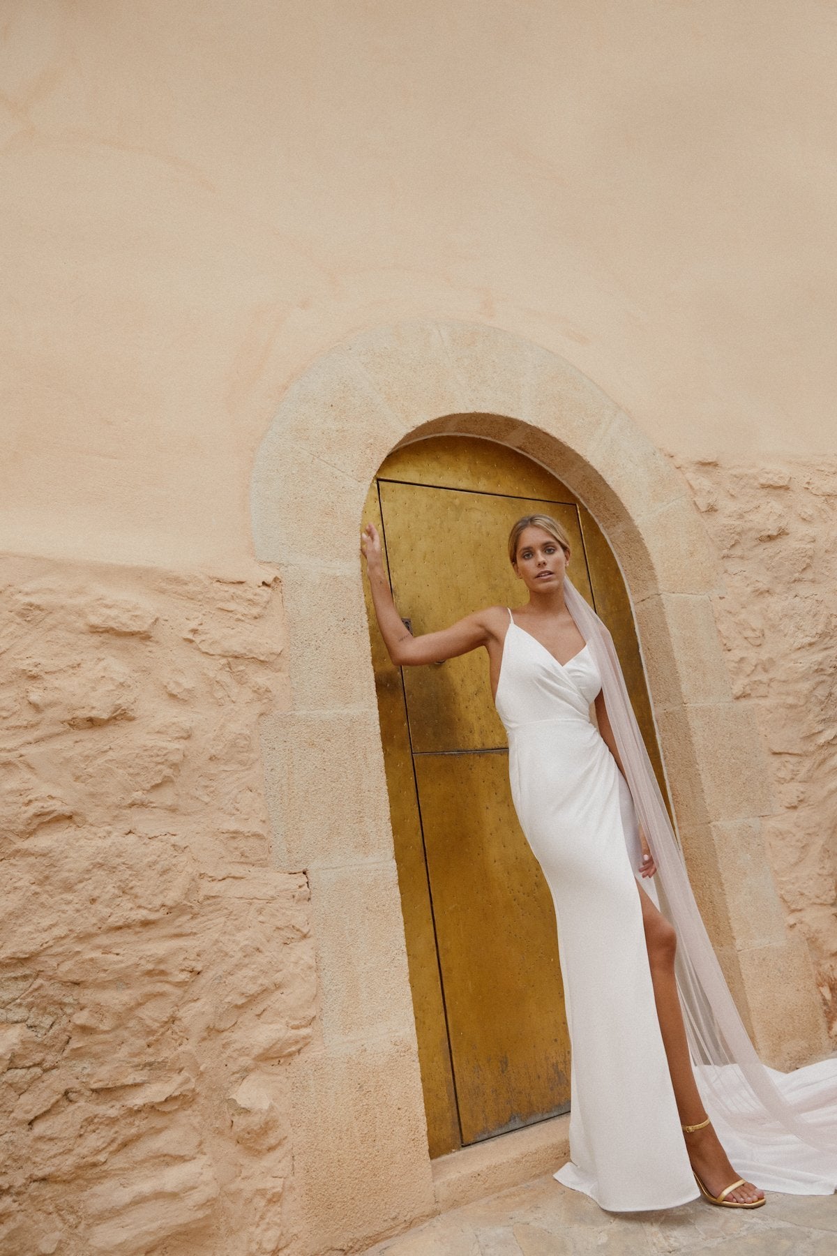 Vestido de Novia Meri · LOVE · - Bruna