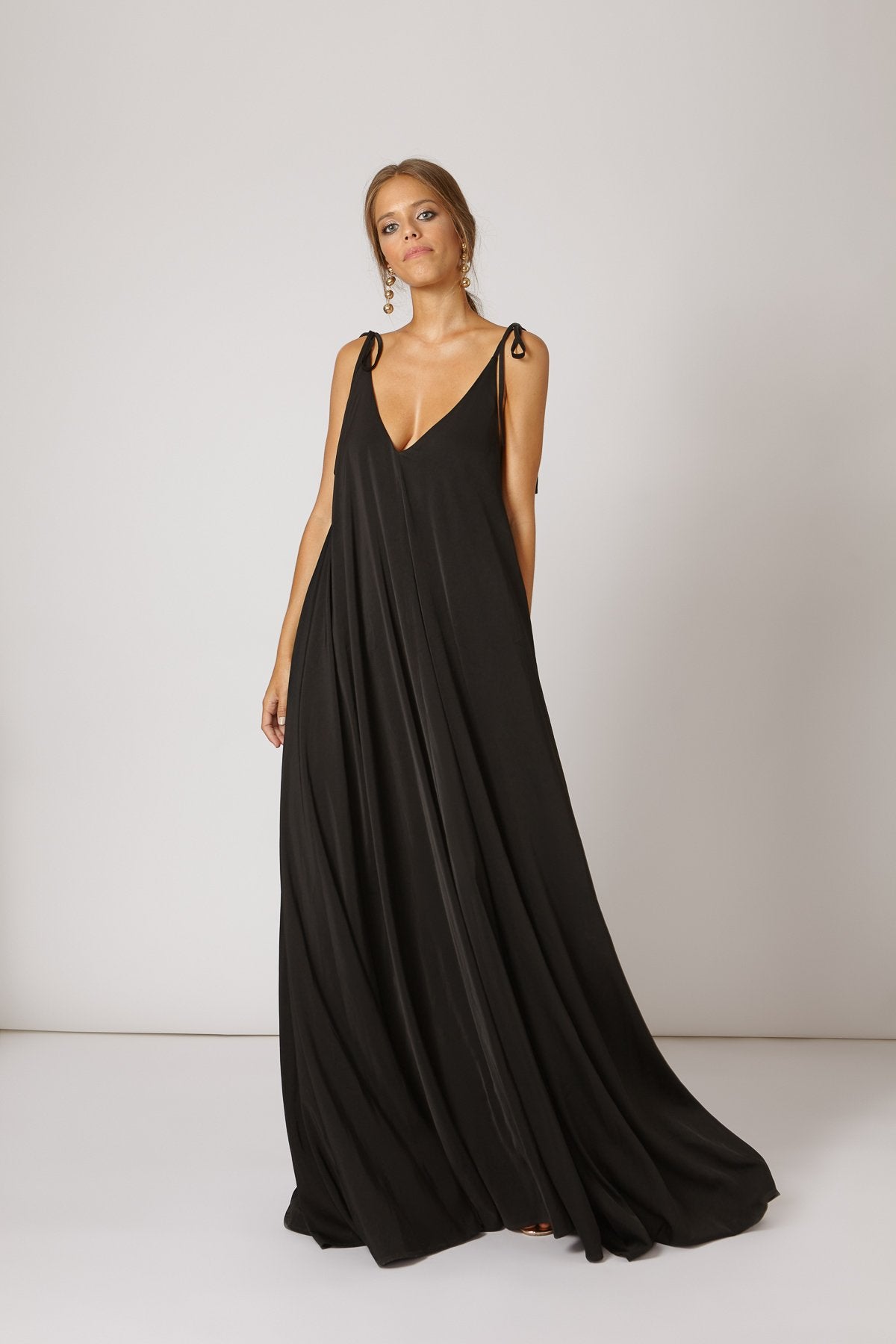 Vestido Pipi Negro · Iconics · - Bruna